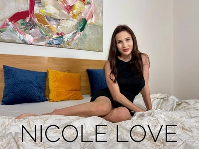 Solo Show With Nicole Love VR Porn Video