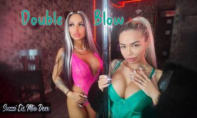 Double Blow Mia Deex Suzzy Eis VR Porn Video