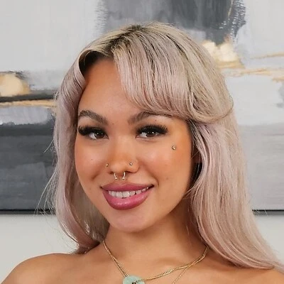 Luna Luxe VR Porn Videos - PirouVR.com Luna Luxe VR Porn Star